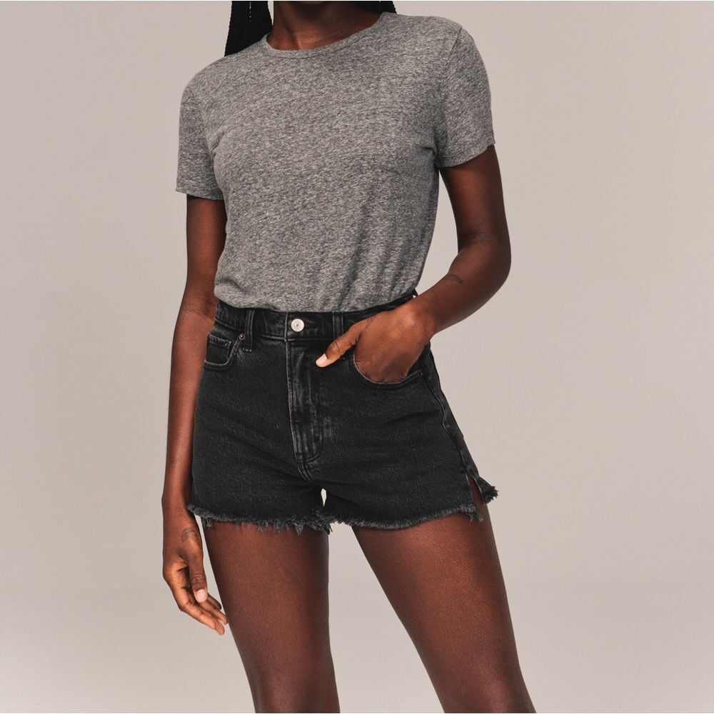 Abercrombie The 4” Mom Denim Short High Rise Curve Love